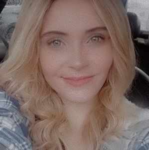 Meet your Posher, Kendra